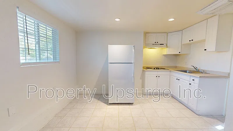 1 bed, 1.0 bath, 450 sqft, $1,150 — Photo 2
