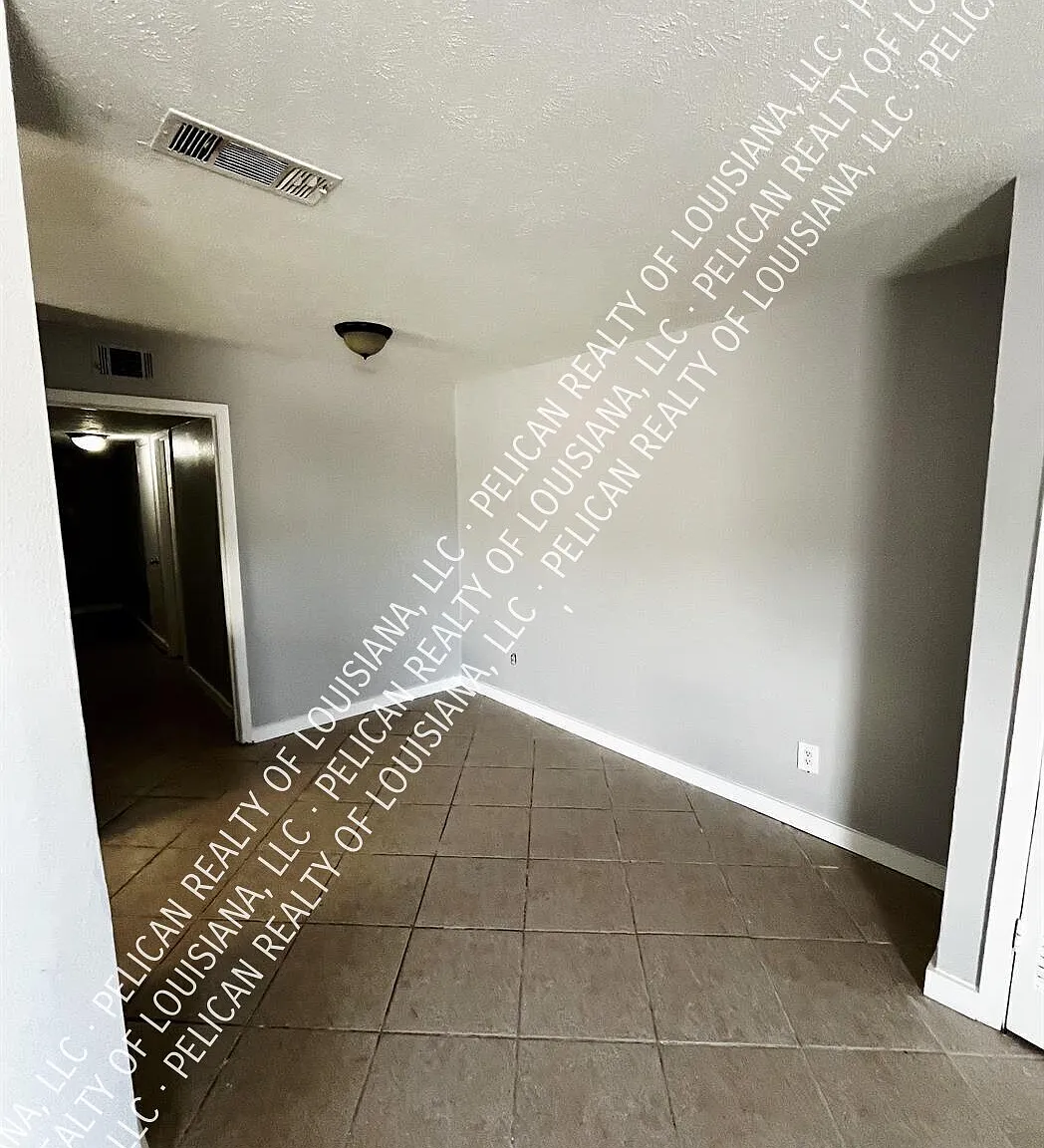 2112 Lafayette St — Photo 4