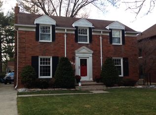 667 University Pl, Grosse Pointe, MI 48230