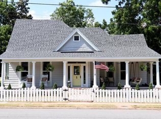 421 W Poplar St, Rogers, AR 72756