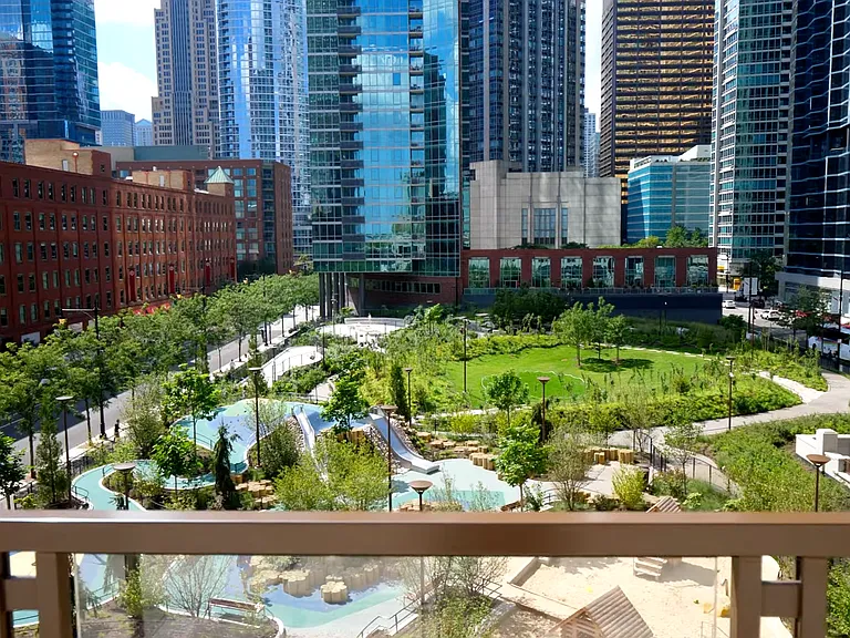 456 E Illinois St #1205 — Photo 16
