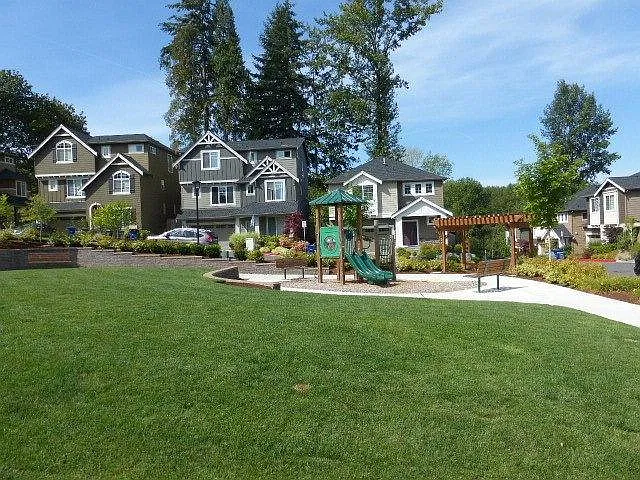 12102 NE 174th St in Bothell, WA 98011 — Photo 2