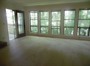 301 Warm Springs Cir, Roswell, GA 30075