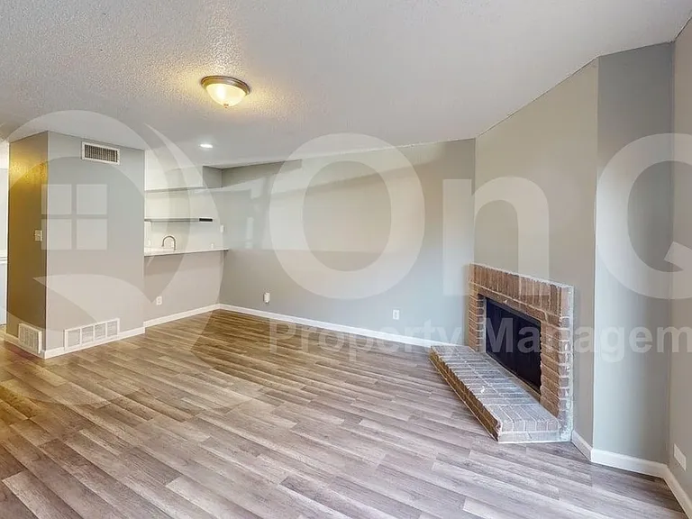 8108 Foxfire Ln #B — Photo 4