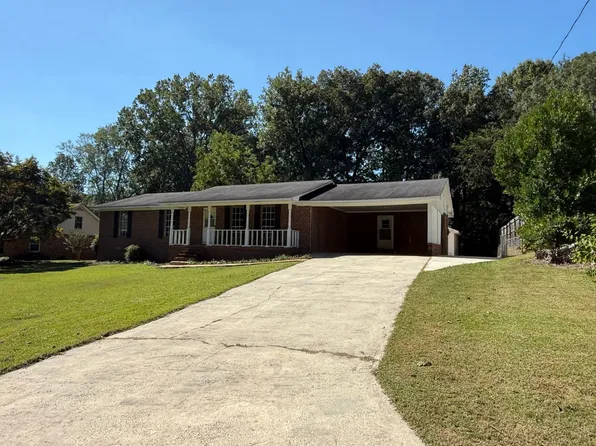 2212 Hickory Hill Dr, Guntersville, AL 35976