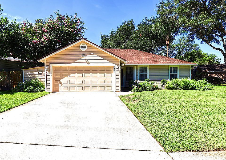 1st image of 2702 McCormick Woods Dr