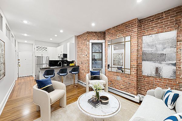 1st image of 124 W 25th St APT 4F