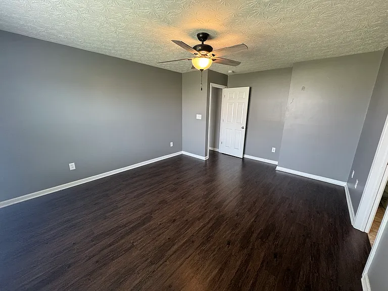 2584 Shadowbrook Trce — Photo 28