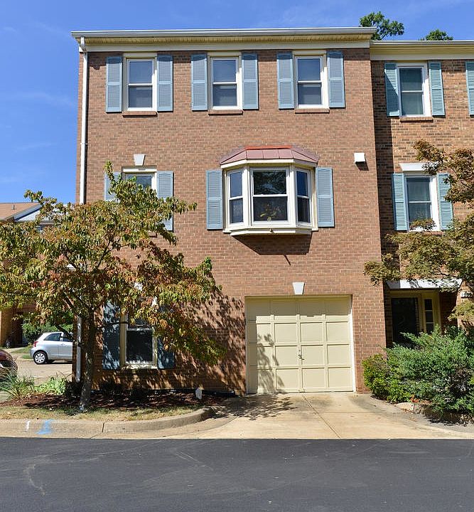 1st image of 1061 N George Mason Dr