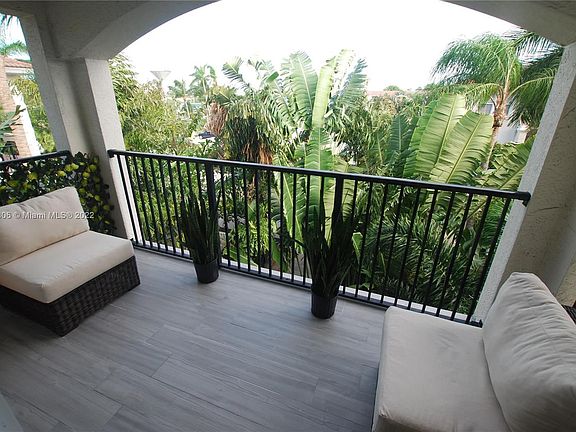 5th image of 2406 Tuscany Way Unit 2406