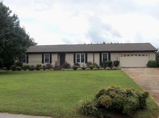 13 Carriage Dr, Greer, SC 29651