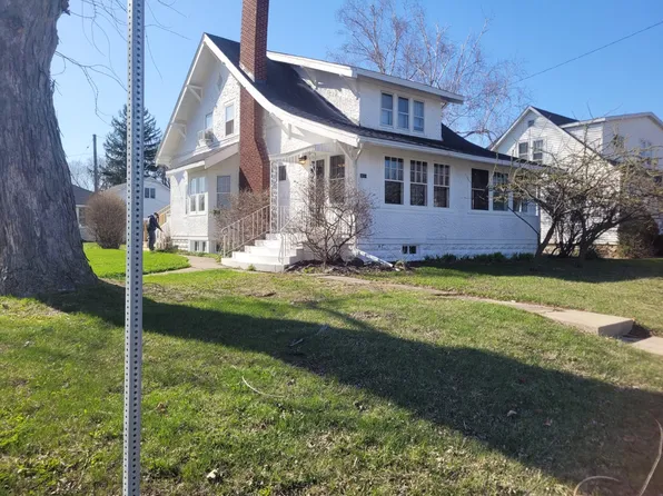 1411 N Richmond Rd #1, McHenry, IL 60050