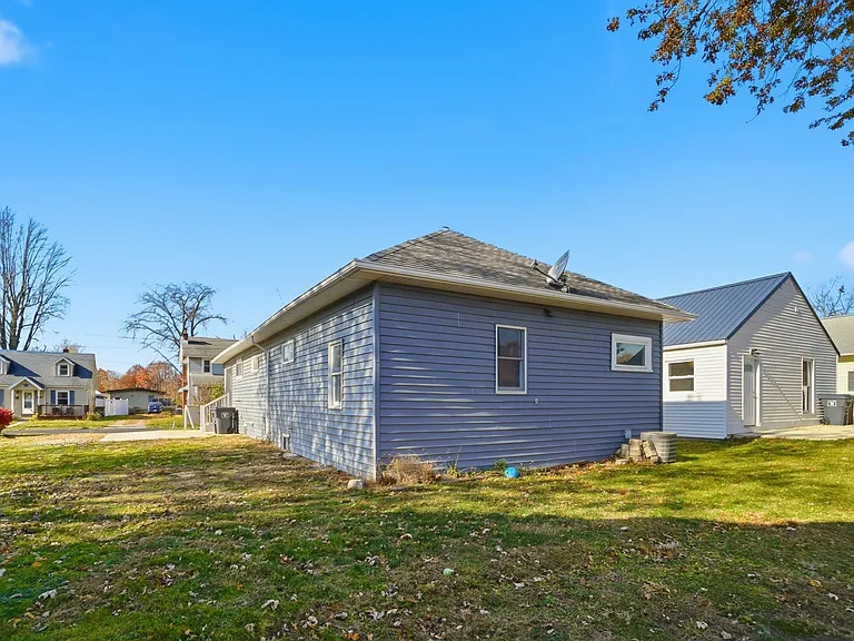 1114 Belvidere Ave — Photo 17