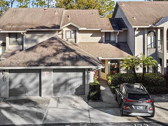 2nd image of 175 Crown Point Cir Unit 175