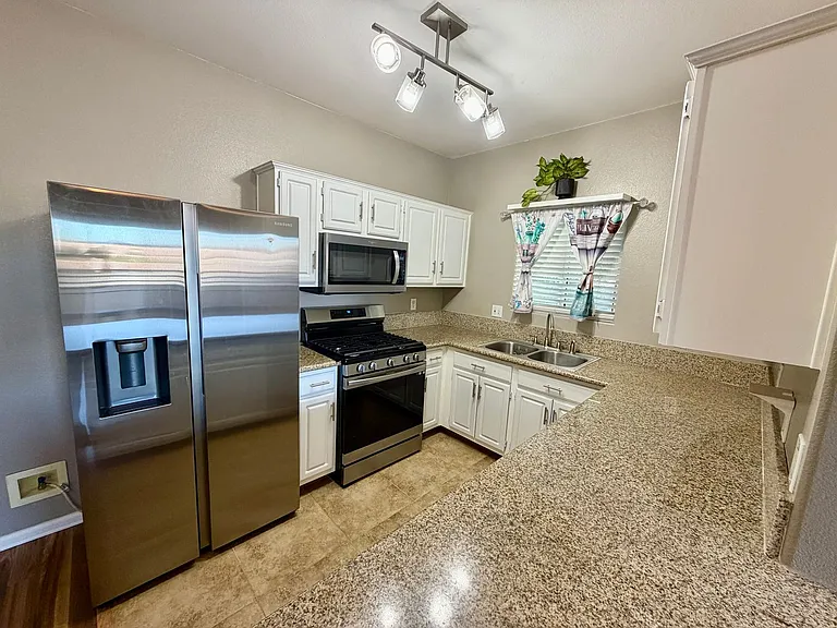 5650 E Sahara Ave #2024 — Photo 6
