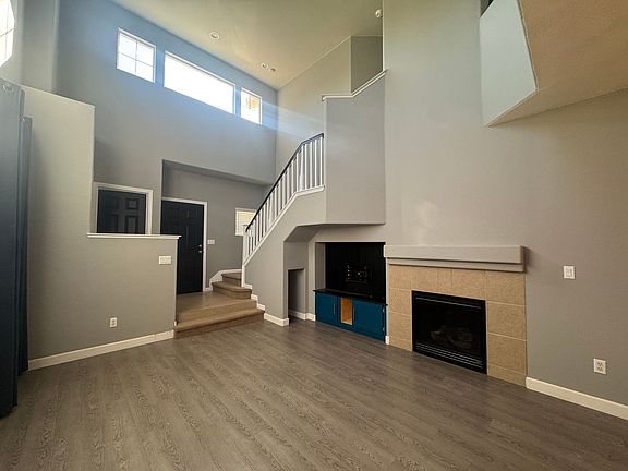 5th image of 5629 Daffodil Cir