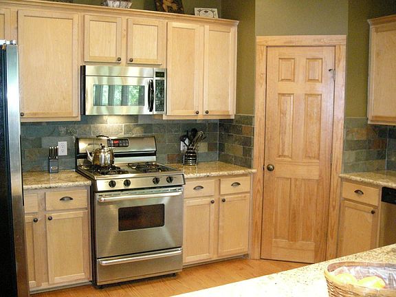 oversized kitchen island, too!