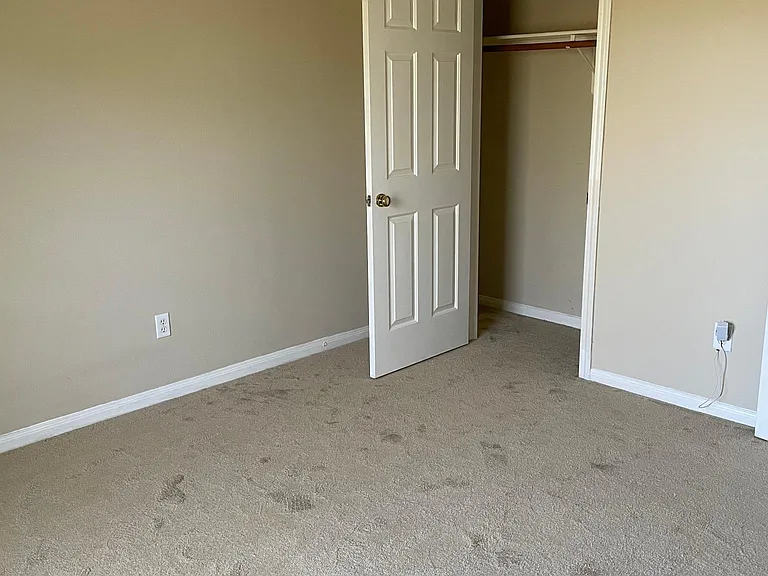 1401 Helmsley Dr — Photo 14