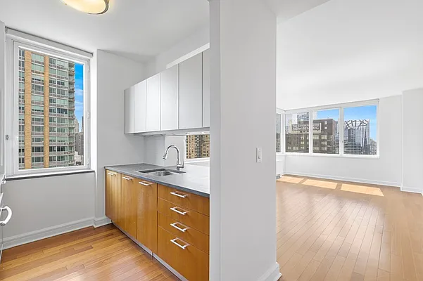 Rented by Nest Seekers International | media 5