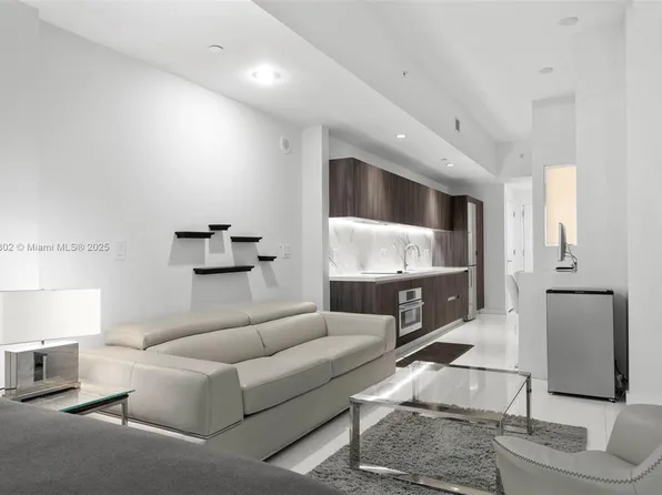 851 NE 1st Ave, Miami, FL