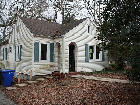 2nd image of 535 Gold St