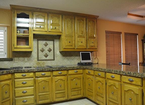 4th image of 2403 Vista Glen Ln