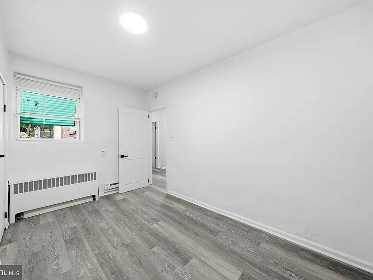 2062 E Stella St — Photo 16