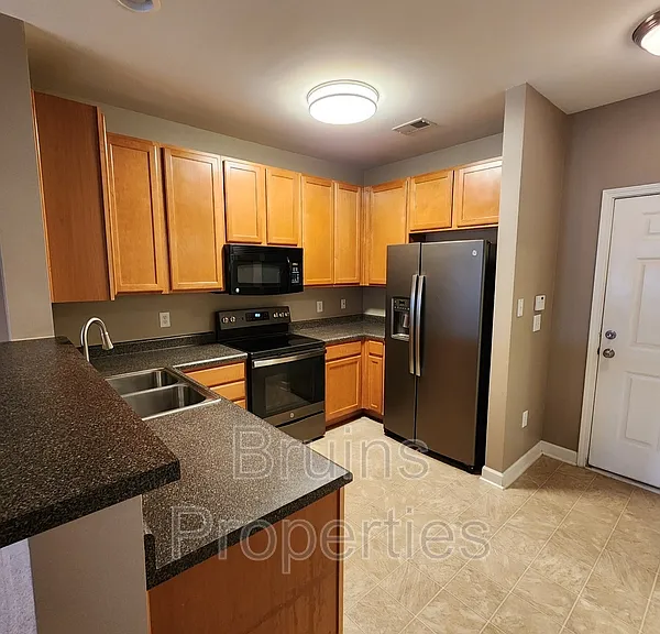 7104 W Friendly Ave #310 — Photo 7