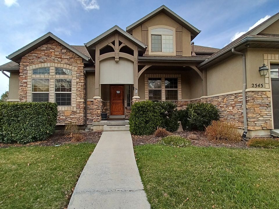 Front porch and walkway