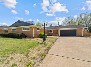 830 Millwood Dr, Salina, KS 67401