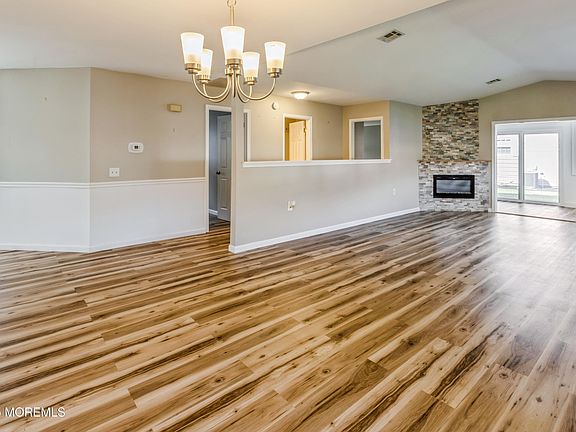 3rd image of 41 Stockport Drive