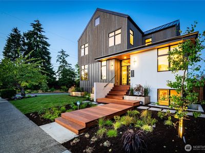 8004 39th Avenue SW, Seattle, WA, 98136