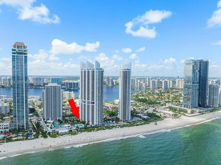 18101 Collins Ave #401 — Photo 36