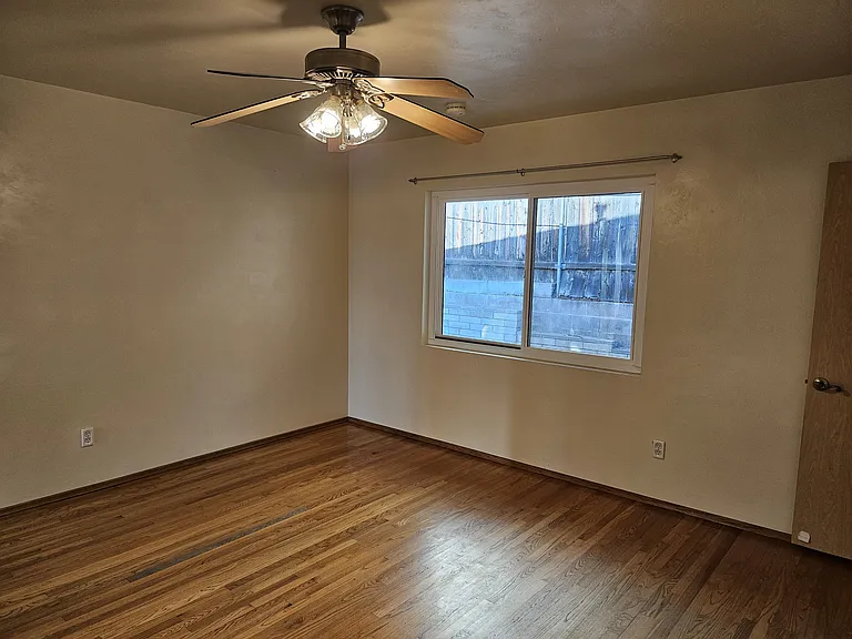 5818 Lauretta St — Photo 14