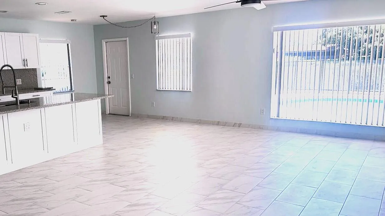 4 bed, 2.0 bath, 1688 sqft, $4,299 — Photo 3