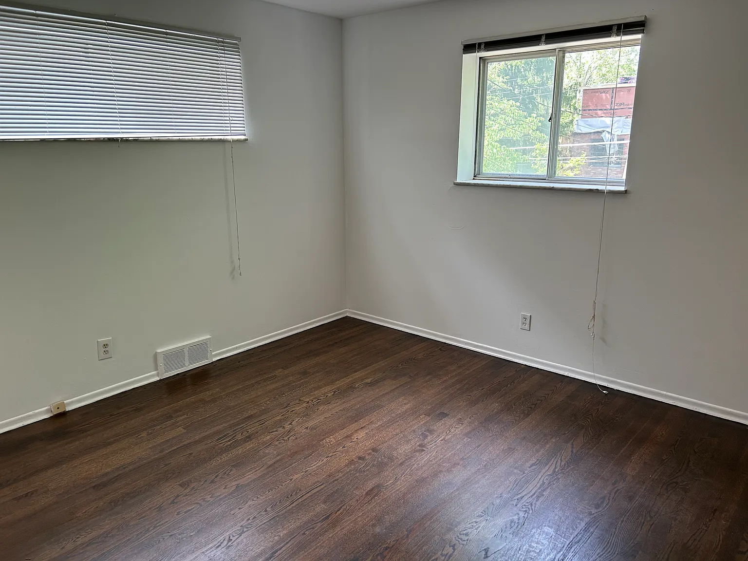 3 bed, 1.5 bath, 1000 sqft, $1,600 — Photo 4