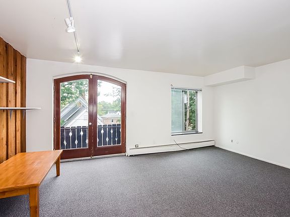 5th image of 1364 Geddes Ave #C