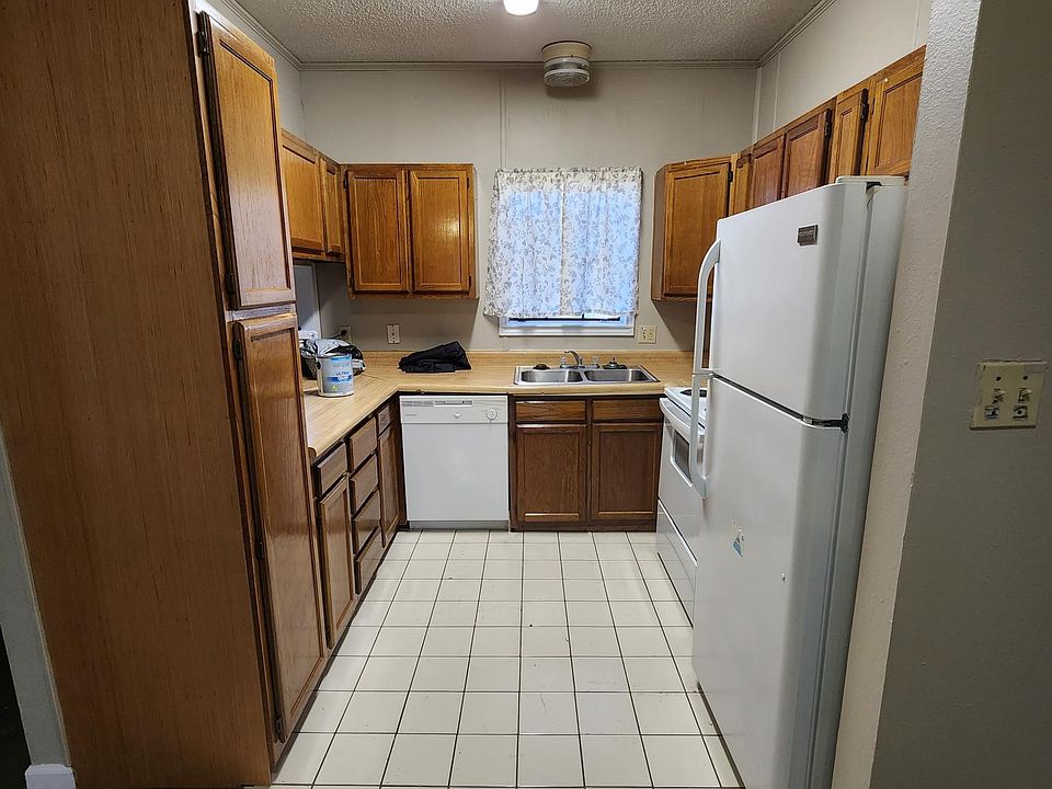 Kitchen stove fridge and dishwasher
