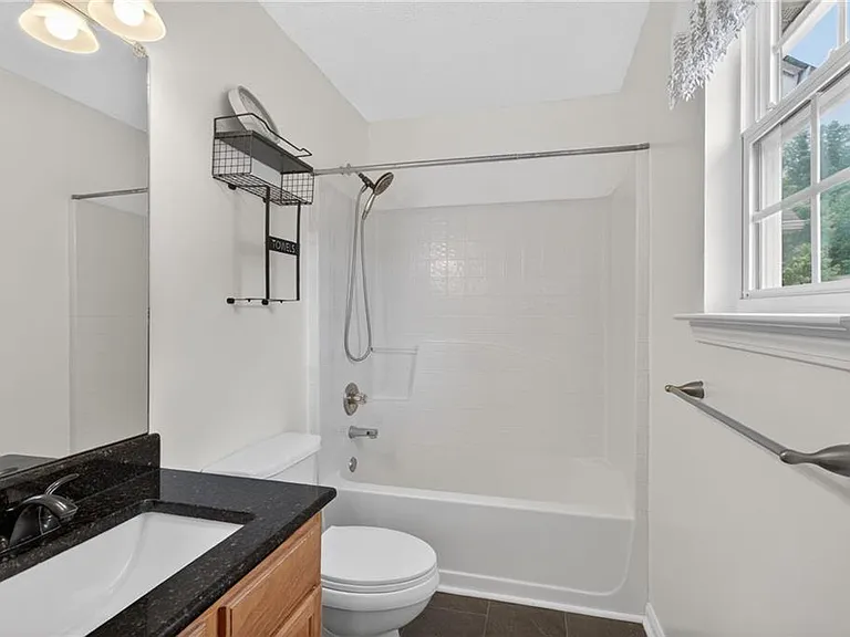 275 Cottonwood Creek Cir — Photo 12