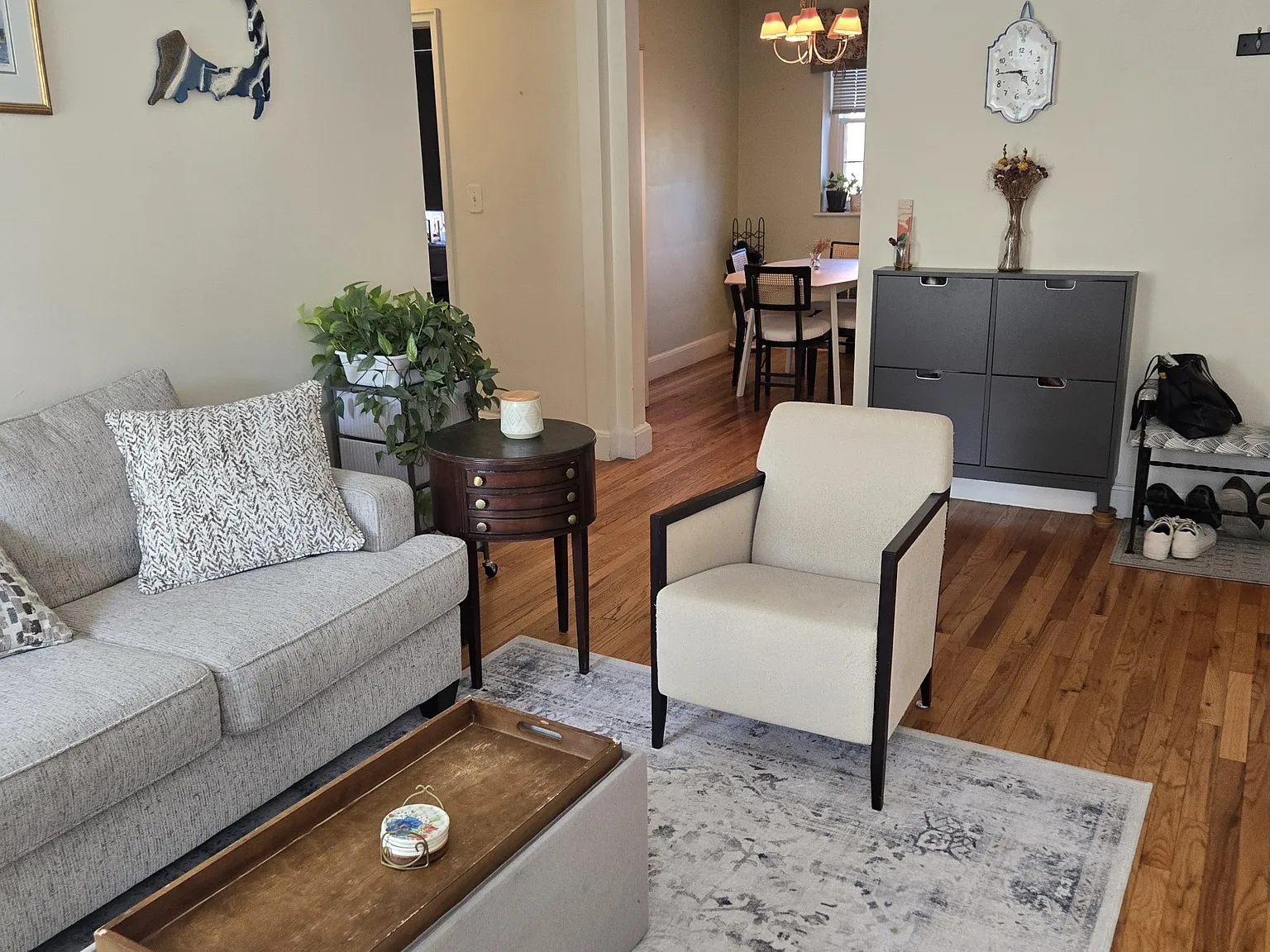 2 bed, 792 sqft, $3,300 — Photo 1