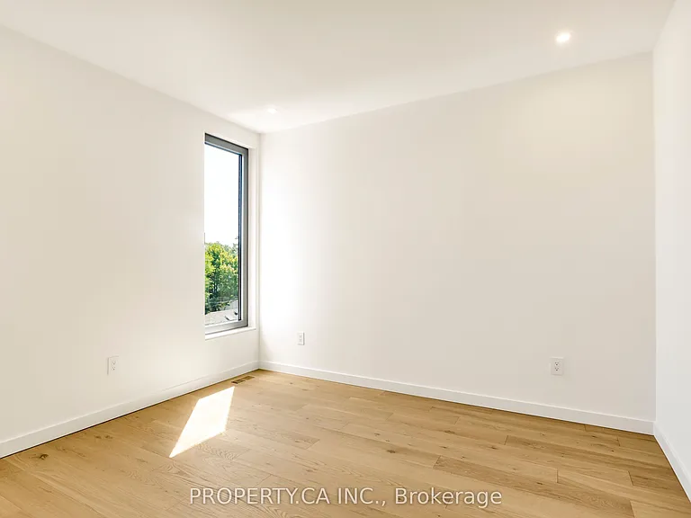 301 Keele St #4 — Photo 27