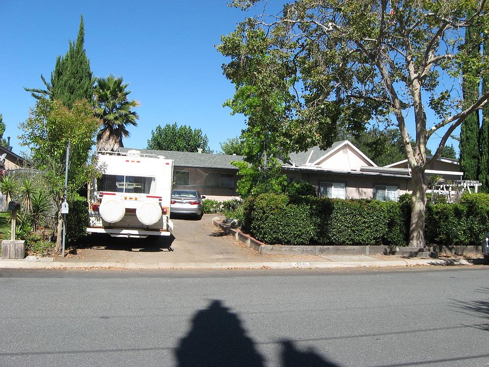 1st image of 12731 Camrose Ave