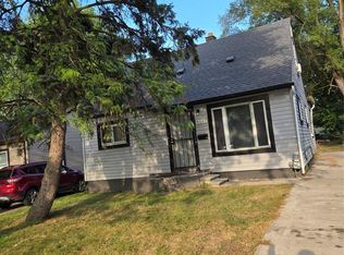 6137 McGuire Ave, Taylor, MI 48180