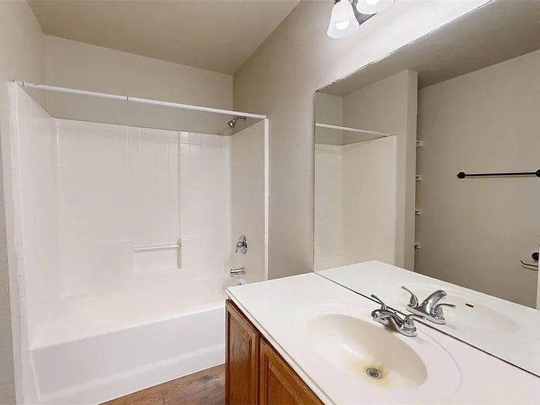 1915 Pine Tree Dr #B — Photo 19