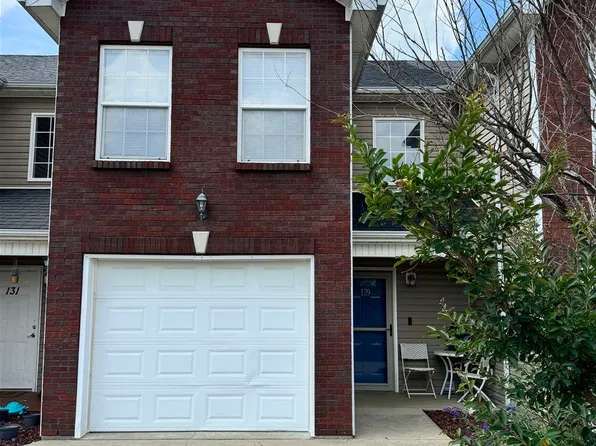 129 Darby Woods Ct, Radcliff, KY 40160