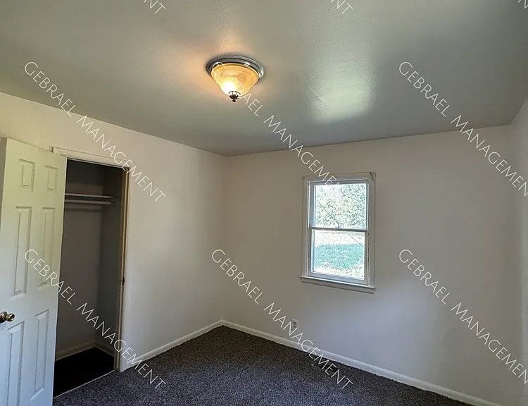 3123 Bennett Ave — Photo 4
