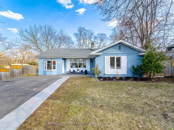 282 Woodward Ave, Milton, ON L9T 1V2