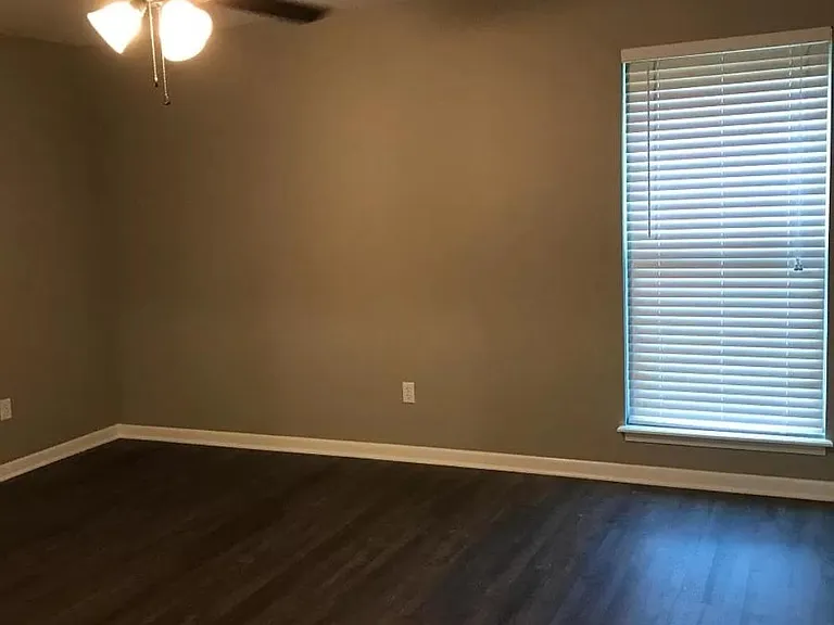 2907 Greenhills Dr — Photo 11