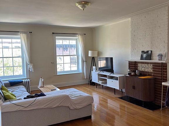2nd image of 120 Remsen St APT 4A