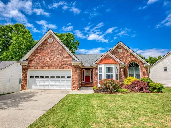 2760 Araglin Dr, Dacula, GA 30019